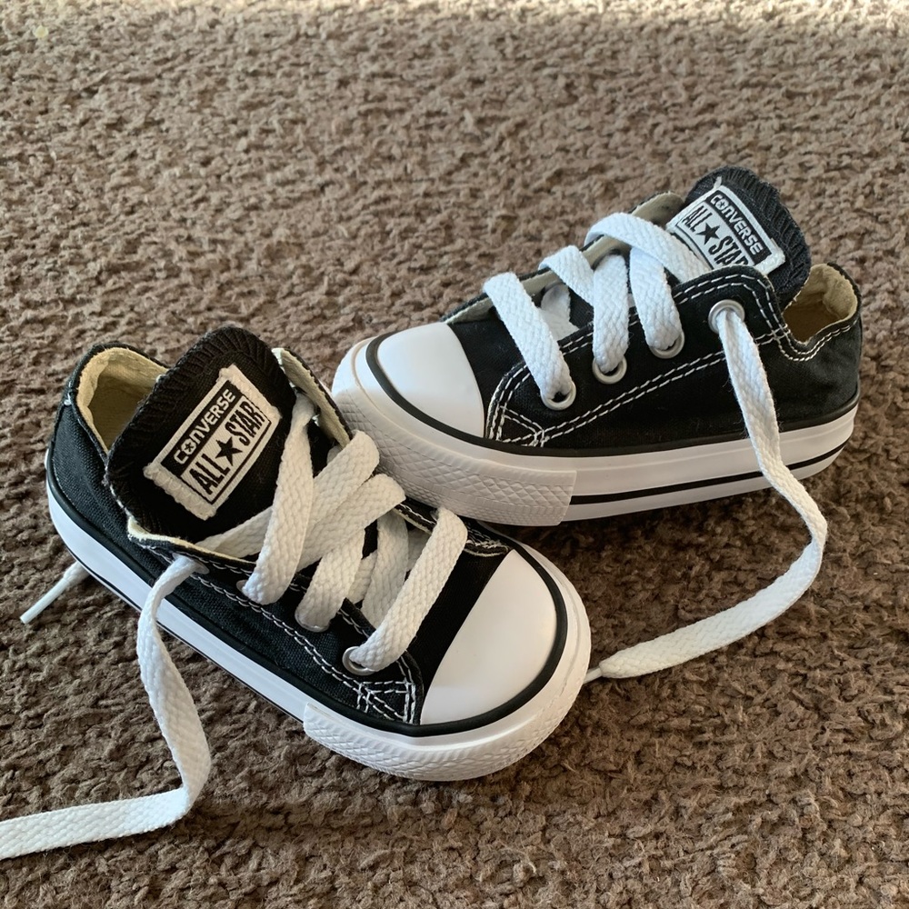 Converse shoes size 5